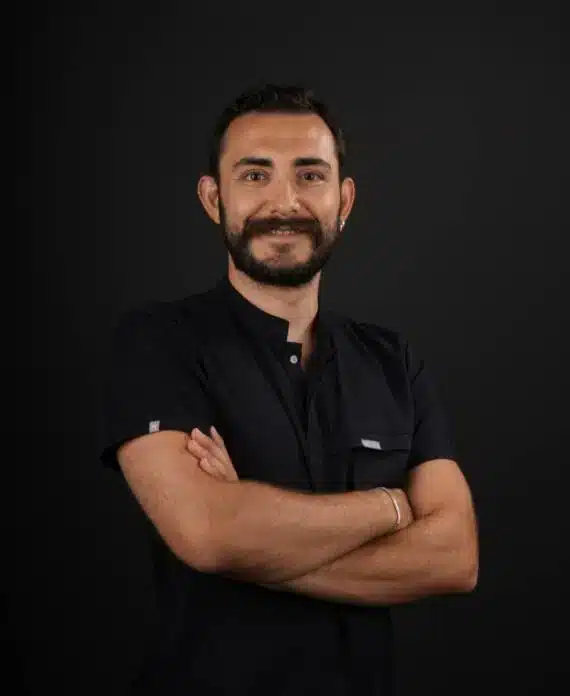 Dr. Soyhan SeyhanProsthodontist