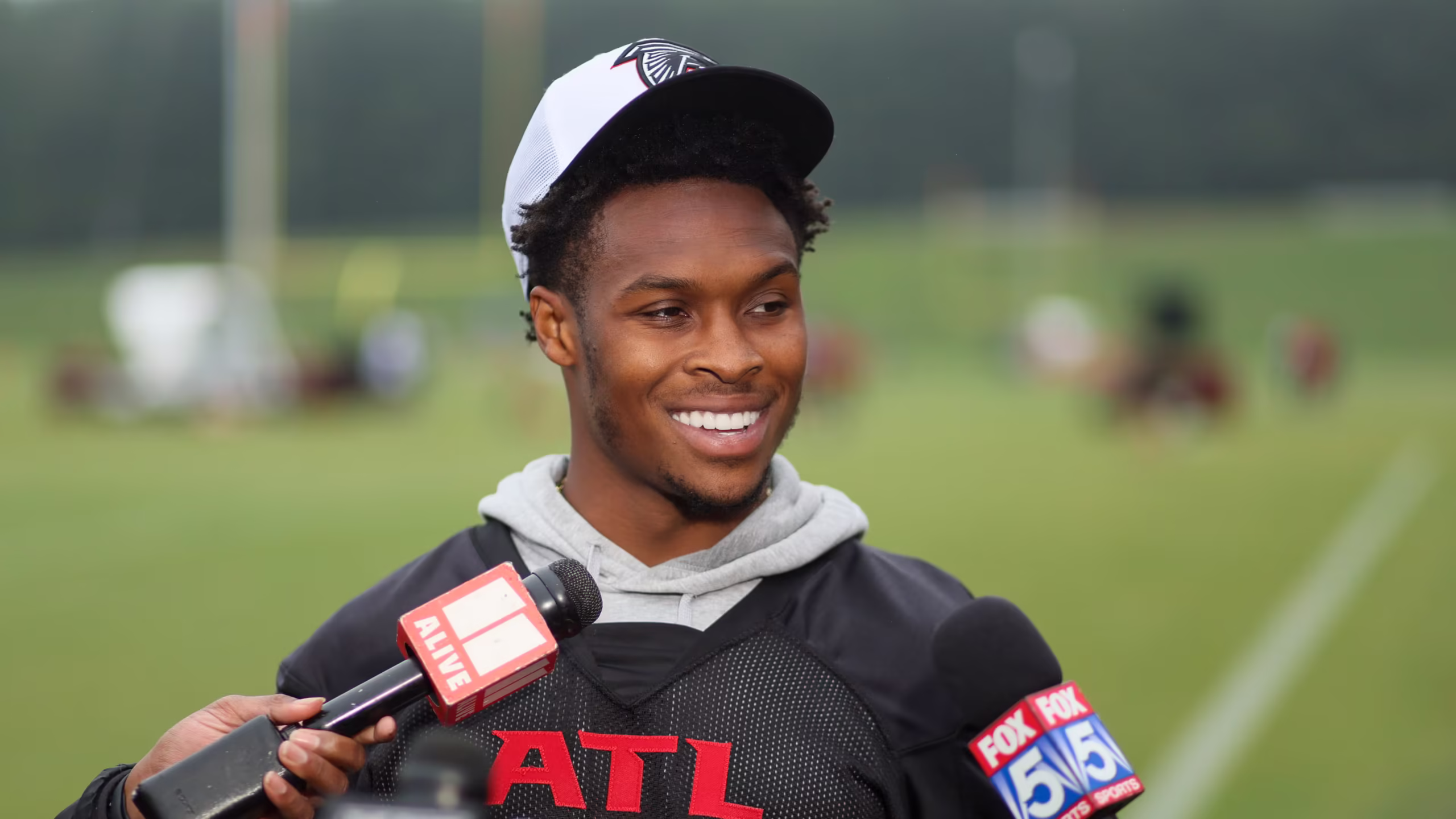 Is Darnell Mooney Sporting a Hollywood Smile?