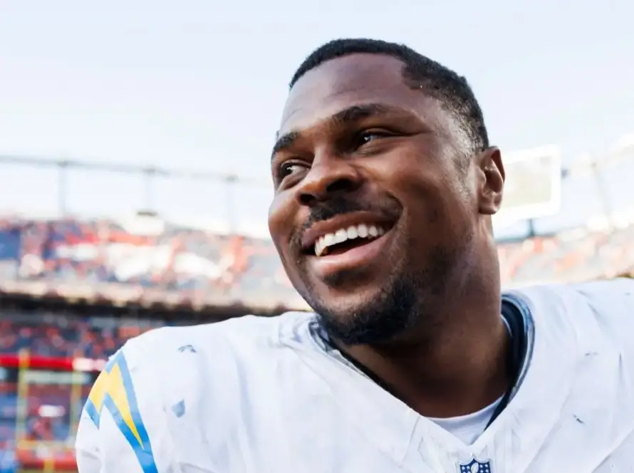 Khalil Mack Teeth