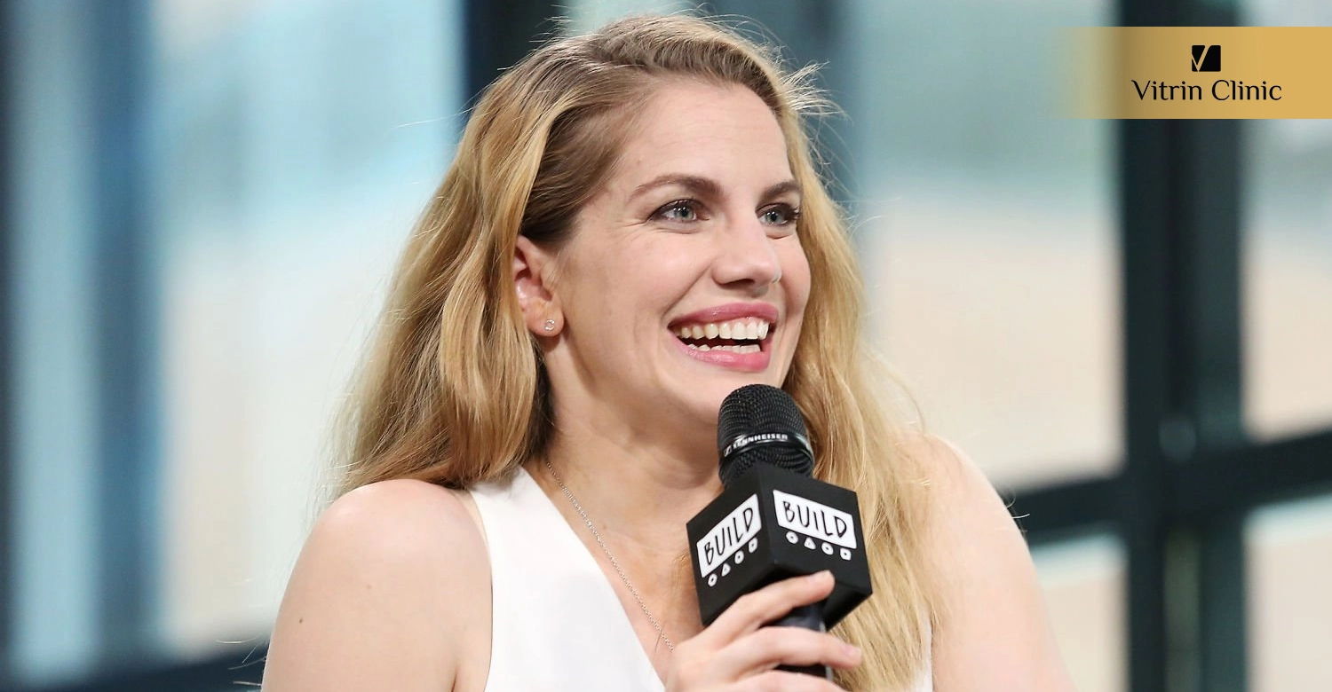 What Is the Public Reaction to Anna Chlumsky's Smile Transformation?