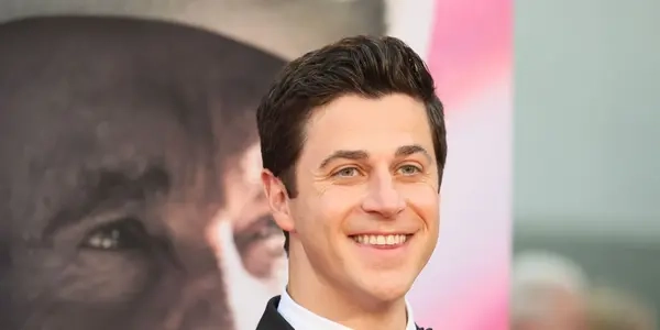David Henrie teeth