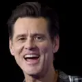 Clareamento dental de Jim Carrey: Transformação do sorriso, facetas e o Hollywood Smile explicado
