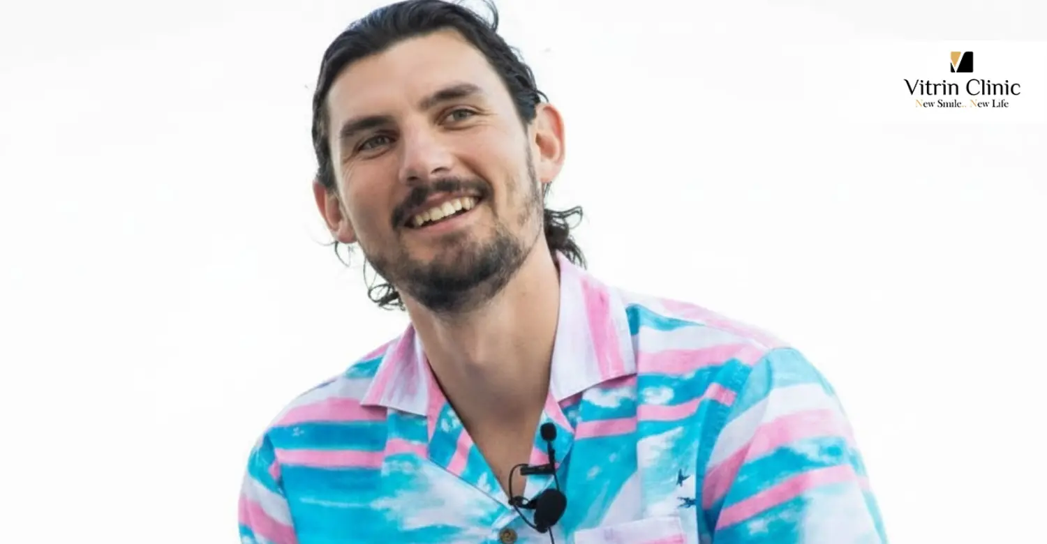 Connor Hellebuyck Smile